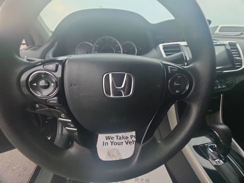 Used 2016 Honda Accord EX image 14