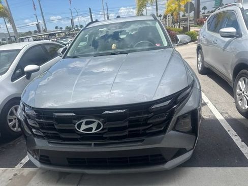 Certified 2025 Hyundai Tucson SEL FWD image 2
