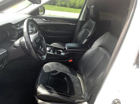 Used 2022 Jeep Grand Cherokee L Limited RWD image 25