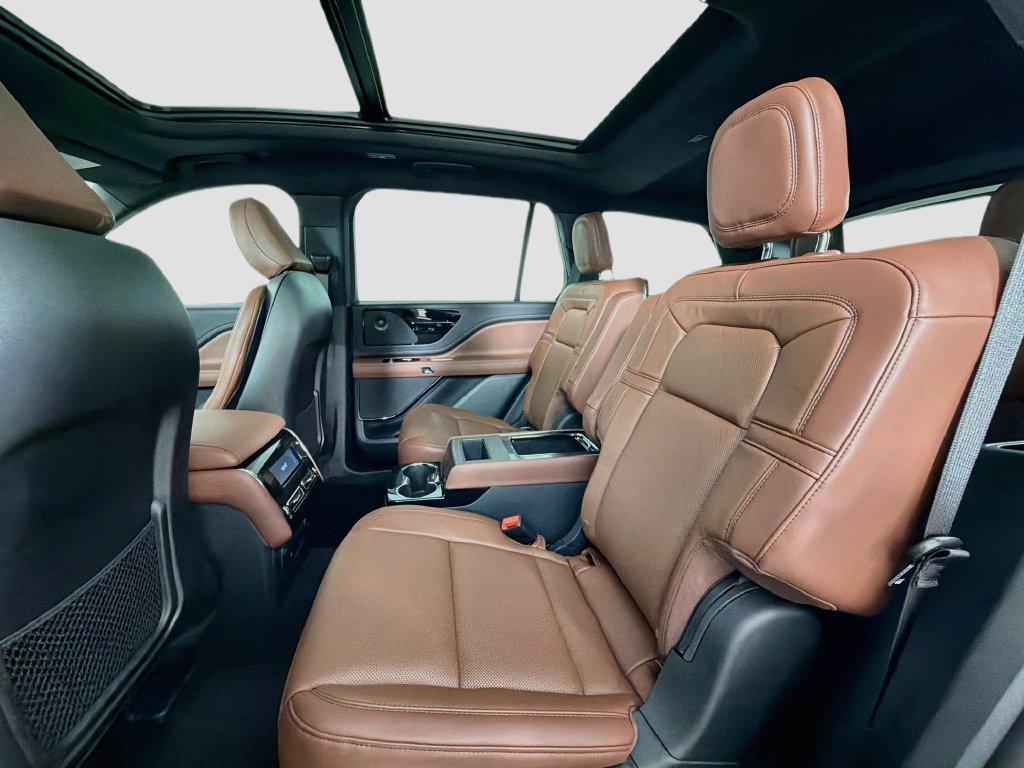 New 2026 Lincoln Aviator Reserve w/ Illumination Package RWD image 26
