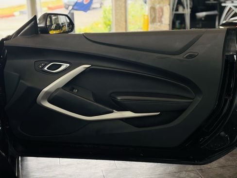 Used 2017 Chevrolet Camaro SS RWD image 38