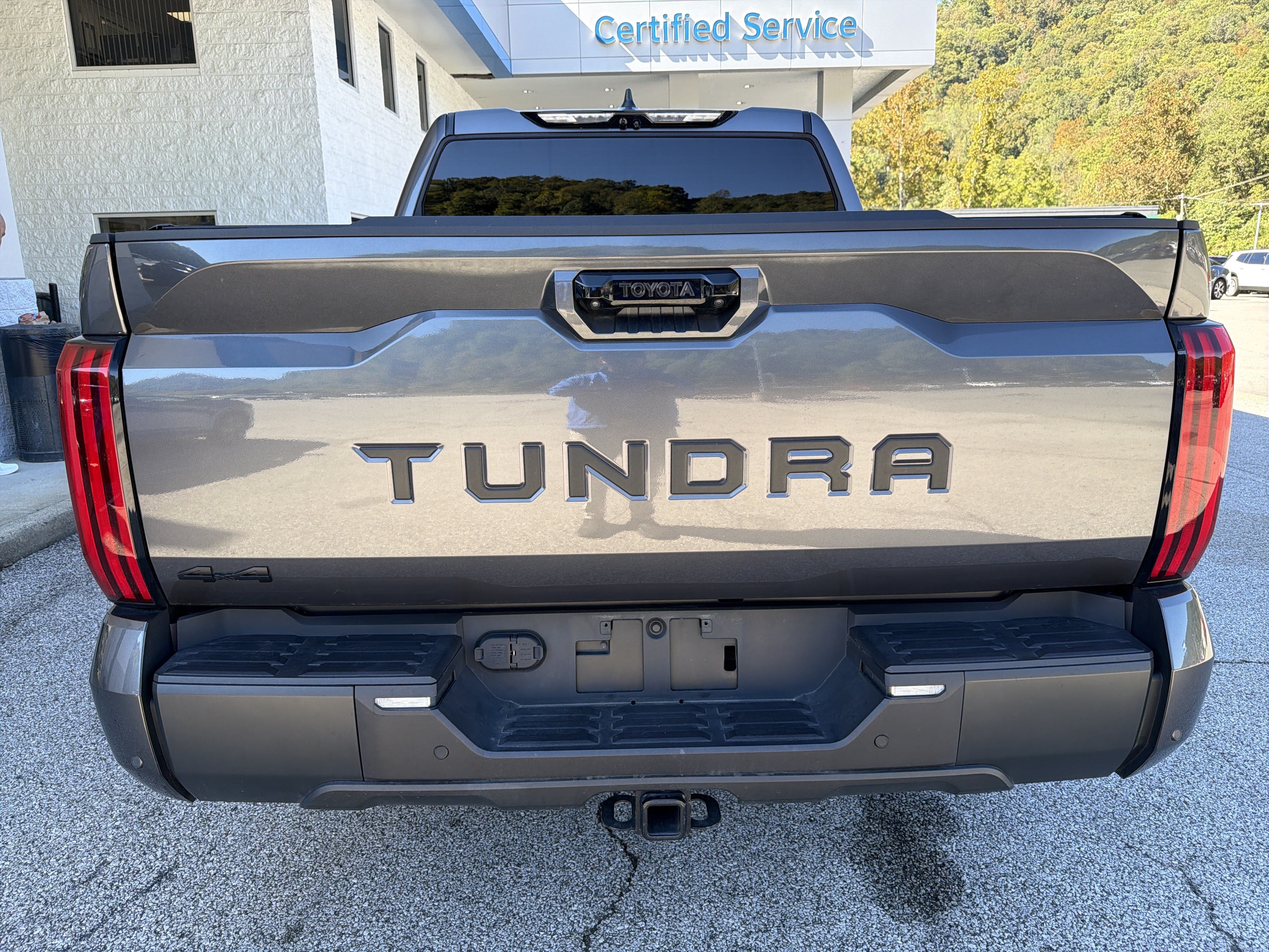 Used 2025 Toyota Tundra Limited w/ TRD Off-Road Package AWD/4WD image 7