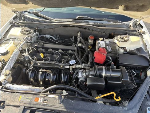Used 2010 Ford Fusion SE image 32
