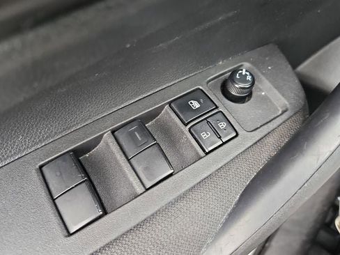 Used 2024 Toyota Corolla LE image 31