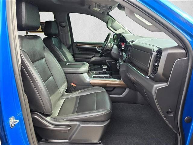 Used 2022 Chevrolet Silverado 1500 RST w/ Convenience Package II AWD/4WD image 11