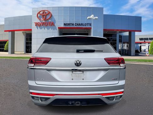 Used 2022 Volkswagen Atlas Cross Sport SEL R-Line AWD/4WD image 5