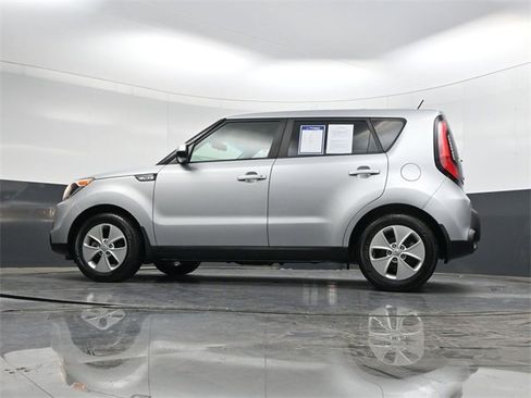 Used 2016 Kia Soul image 28