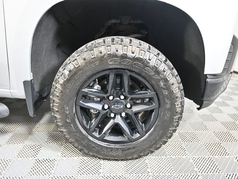 Used 2022 Chevrolet Silverado 1500 Custom Trail Boss w/ Safety Confidence Package AWD/4WD image 12