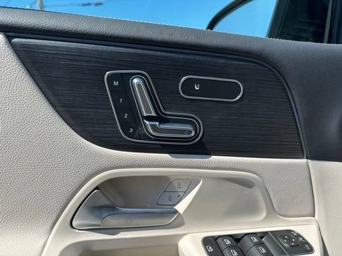 New 2026 Mercedes-Benz GLB 250 4MATIC image 13