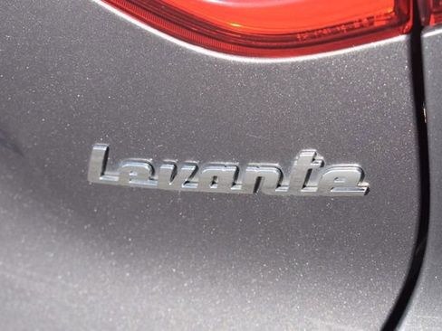 Used 2018 Maserati Levante GranLusso AWD/4WD image 13