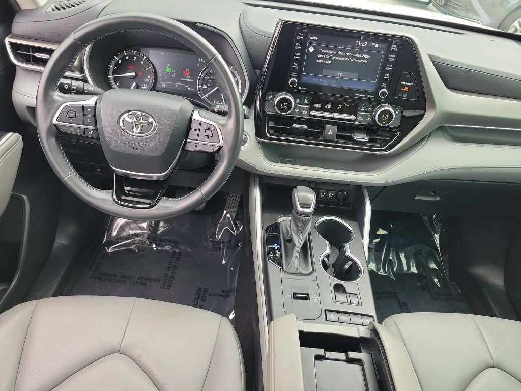 Used 2021 Toyota Highlander XLE FWD image 27