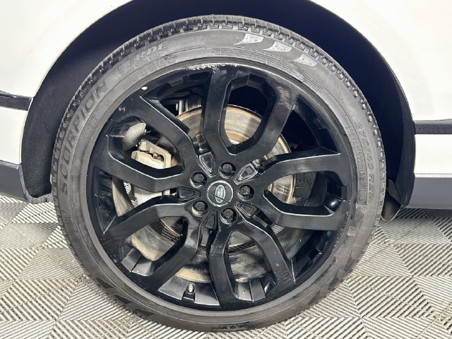 Used 2020 Land Rover Range Rover HSE AWD/4WD image 11