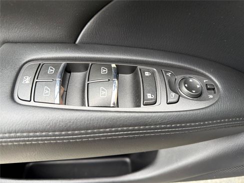 Used 2013 INFINITI M37 w/ Premium Pkg RWD image 16