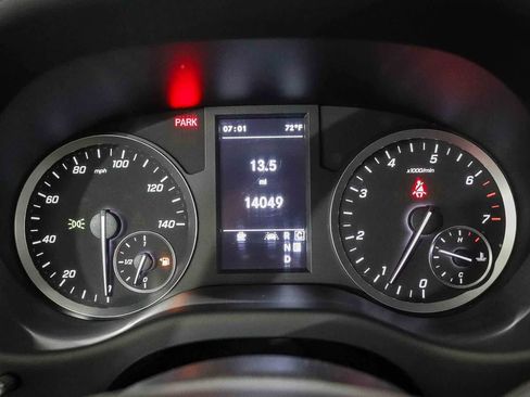 Used 2023 Mercedes-Benz Metris image 24