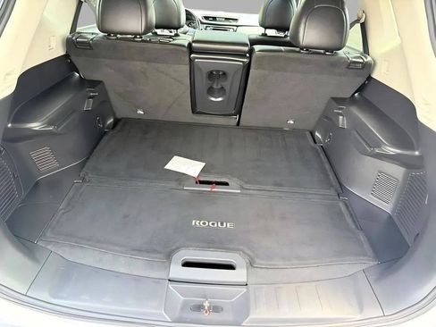 Used 2019 Nissan Rogue SL w/ Premium Package AWD/4WD image 31
