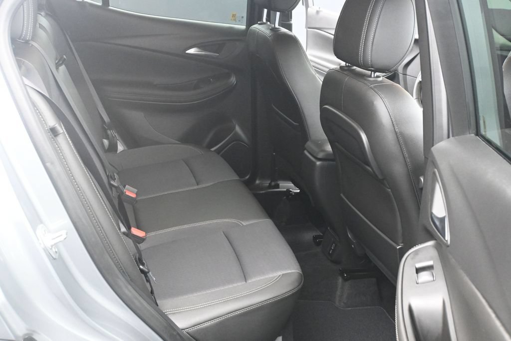 Used 2025 Buick Encore GX Preferred w/ Comfort Package AWD/4WD image 12