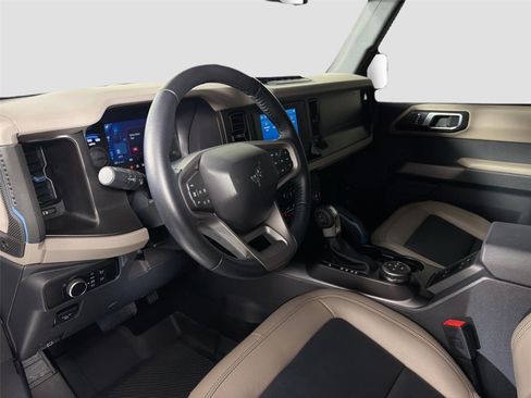 Used 2023 Ford Bronco Wildtrak AWD/4WD image 9