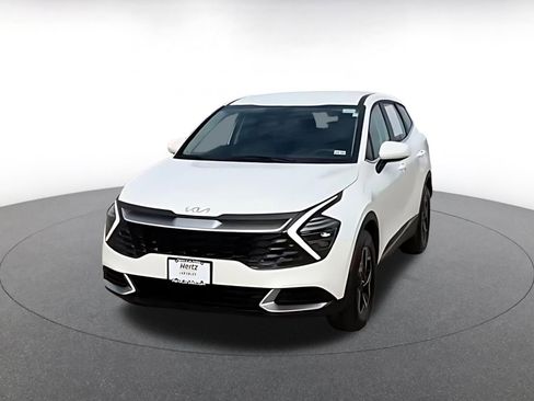 Used 2025 Kia Sportage LX image 7