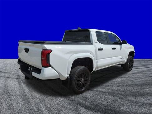 Used 2025 Toyota Tacoma SR5 AWD/4WD image 4