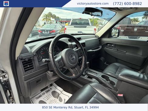 Used 2012 Jeep Liberty Sport AWD/4WD image 25