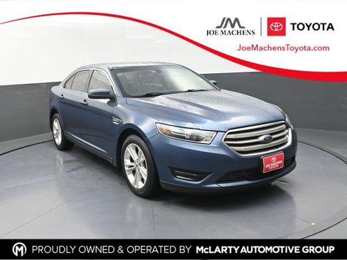 Used 2018 Ford Taurus SEL image 1