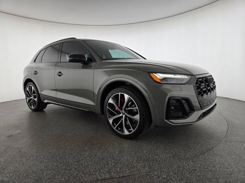 Used 2023 Audi SQ5 Prestige AWD/4WD image 16
