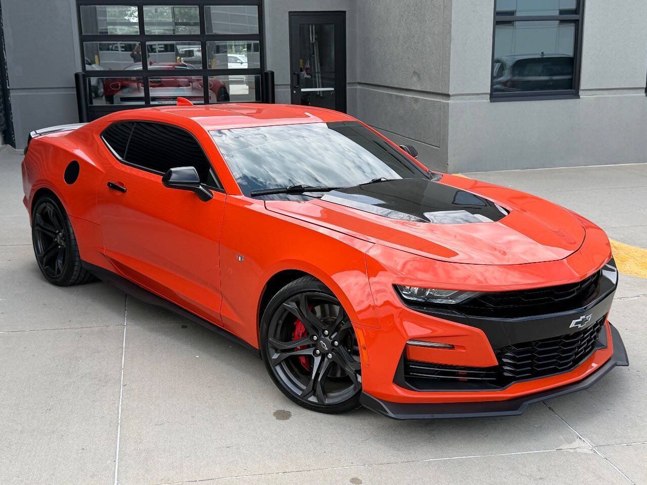 Used 2021 Chevrolet Camaro SS RWD image 6
