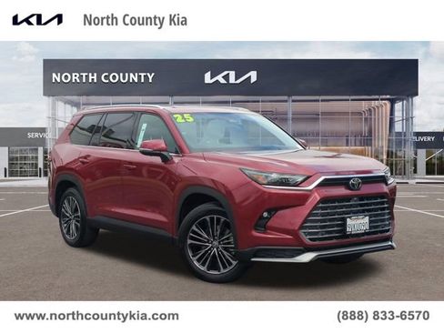 Used 2025 Toyota Grand Highlander AWD Hybrid image 1