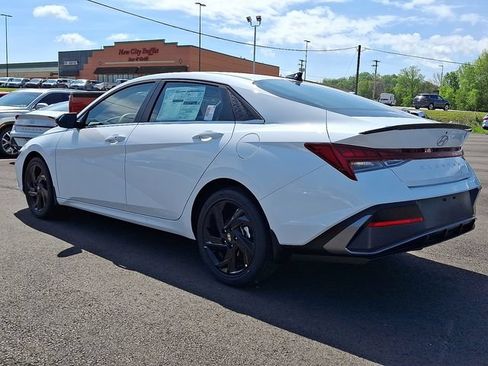 New 2026 Hyundai Elantra SEL Sport Premium FWD image 3