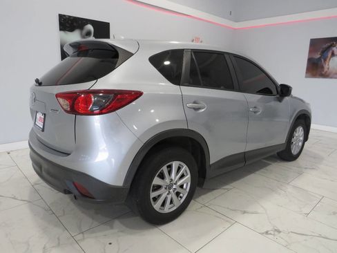 Used 2016 MAZDA CX-5 Touring FWD image 3