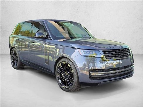Used 2026 Land Rover Range Rover SE AWD/4WD image 3