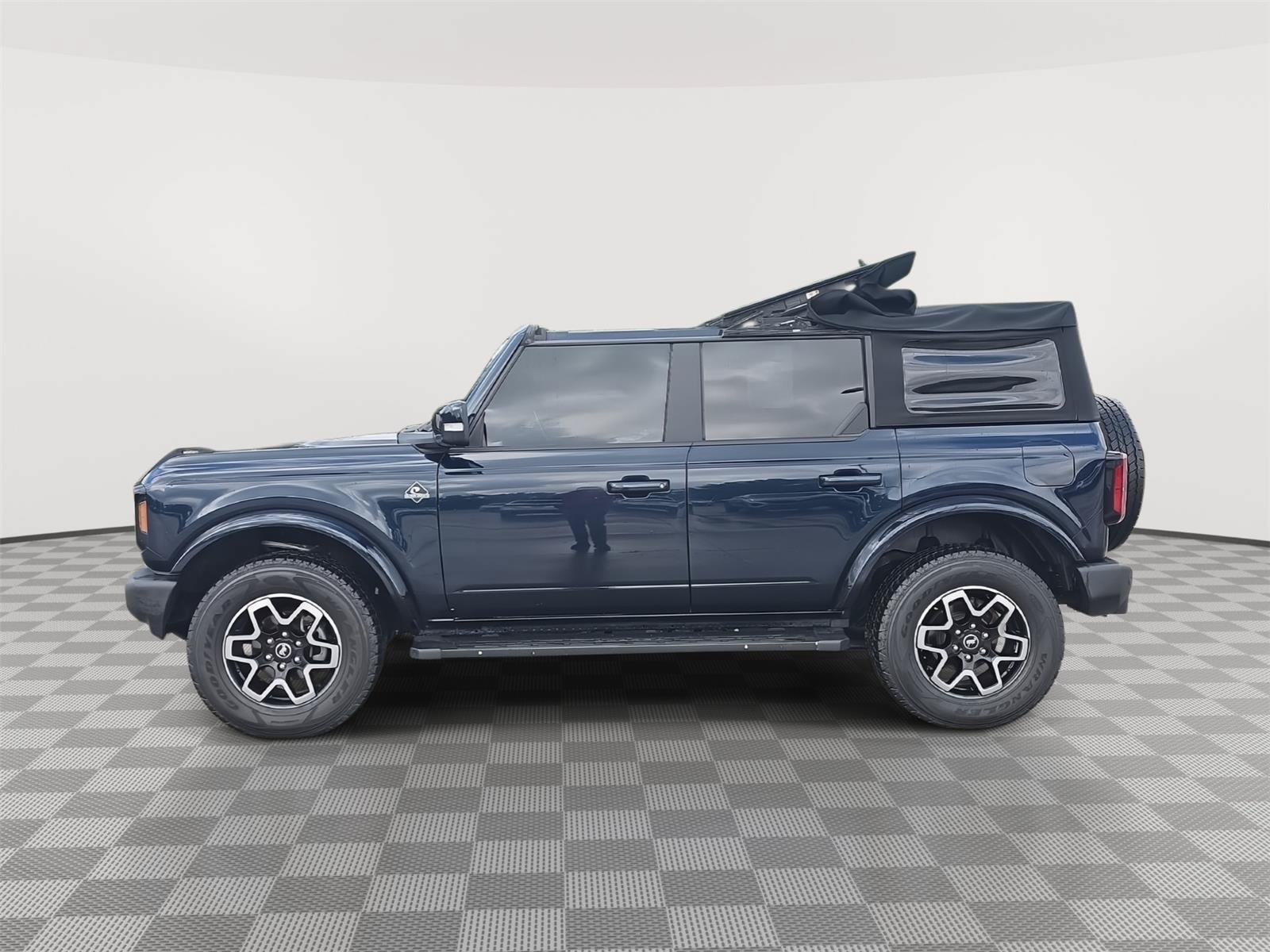 Used 2021 Ford Bronco Outer Banks AWD/4WD image 8
