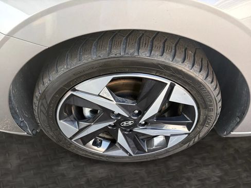Used 2021 Hyundai Elantra SEL w/ Convenience + Premium Package FWD image 37