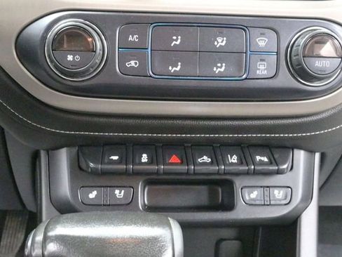 Used 2021 GMC Canyon Denali image 15