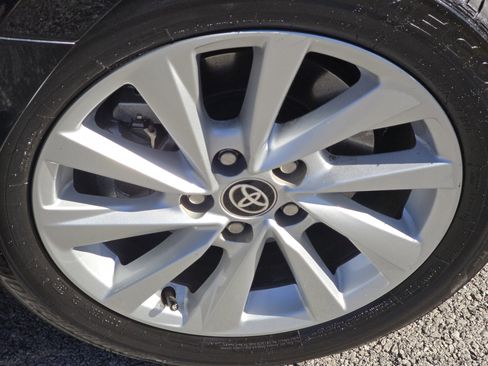 Used 2024 Toyota Camry LE image 3