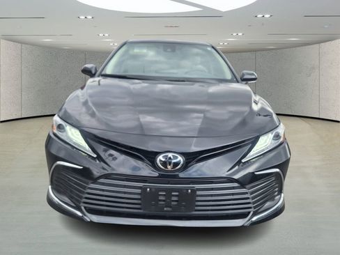 Used 2024 Toyota Camry XLE image 8