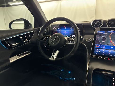 Certified 2025 Mercedes-Benz GLC 350e 4MATIC image 28