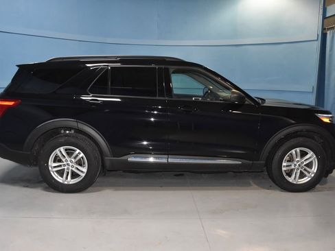 Used 2022 Ford Explorer XLT w/ Equipment Group 202A image 25
