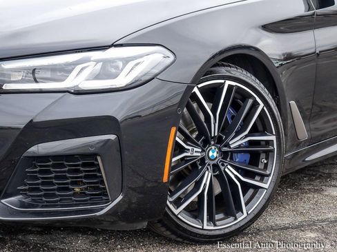 Used 2021 BMW M550i xDrive w/ Premium Package image 4