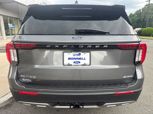 New 2026 Ford Explorer Active w/ Active Comfort Package AWD/4WD image 4