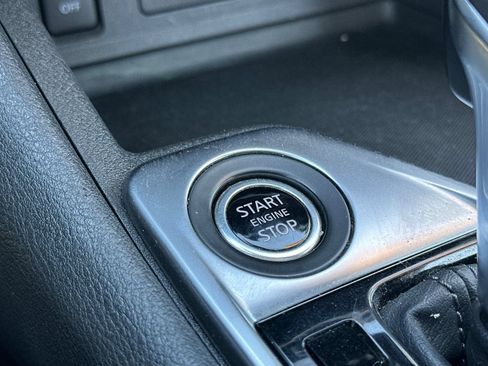 Used 2024 Nissan Sentra SV FWD image 27