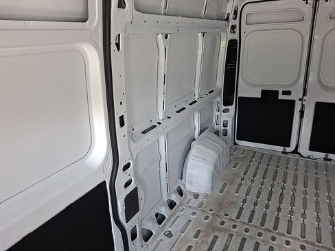 Used 2026 RAM ProMaster 2500 w/ Convenience Group FWD image 12