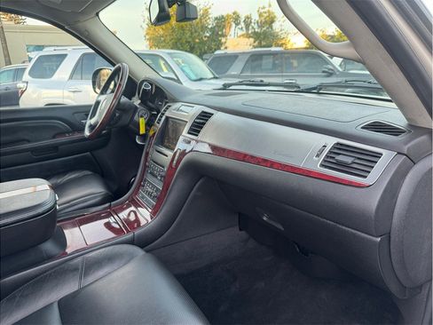 Used 2008 Cadillac Escalade 2WD image 23
