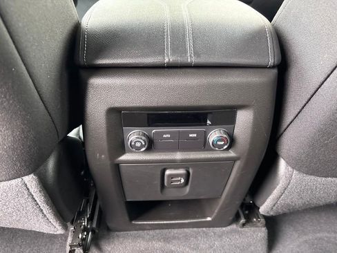 Used 2023 Chevrolet Traverse LT AWD/4WD image 20