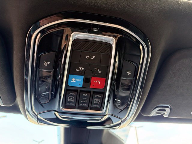 Used 2024 Jeep Grand Wagoneer L Series II w/ Quick Order Packagew 28T AWD/4WD image 12