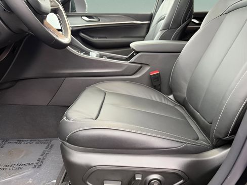 New 2026 Jeep Grand Cherokee Limited AWD/4WD image 18
