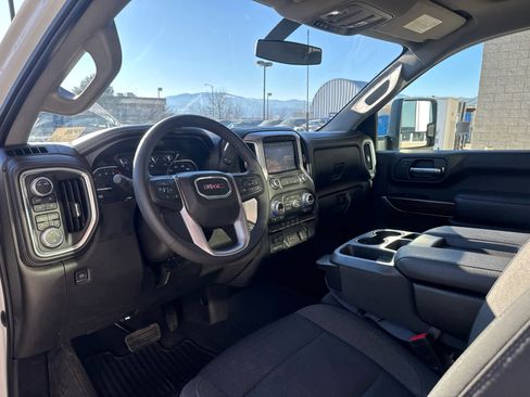 Used 2021 GMC Sierra 2500 SLE w/ SLE Convenience Package image 11