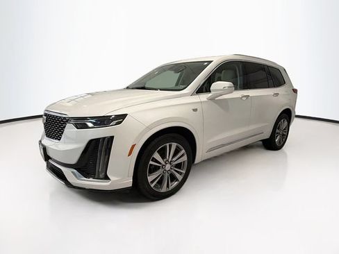 Used 2024 Cadillac XT6 Premium Luxury AWD/4WD image 3