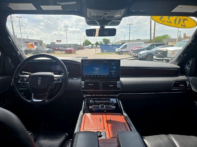 Used 2023 Lincoln Navigator Reserve AWD/4WD image 15