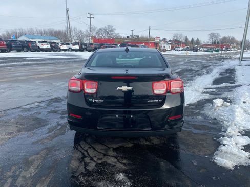 Used 2016 Chevrolet Malibu LT w/ Power Convenience Package image 6
